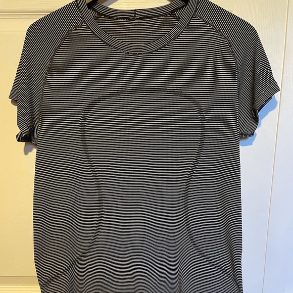 Short Sleeve Striped Athletic Top - Picture 1 of 3